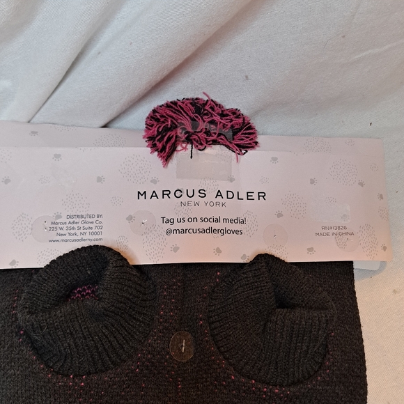 Marcus Adler M/L Pink Heart Charcoal Gray Dog Sweater & Matching Dog Mom Beanie - Picture 5 of 9